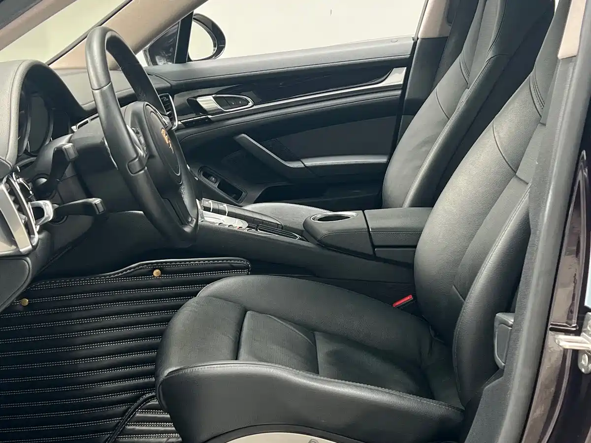 Porsche Panamera 2014 Panamera 3.0T фото 4