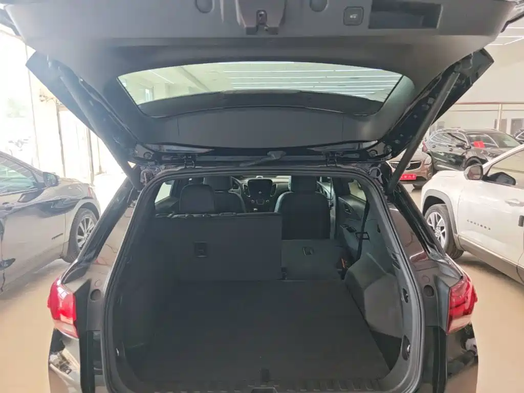 Chevrolet Equinox 2023 2022 Mild Hybrid 550T RS 4WD Intelligent Defense Edition