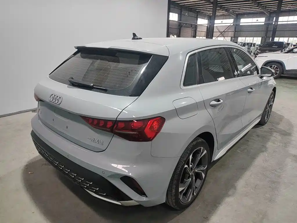Photo 5 - Audi A3