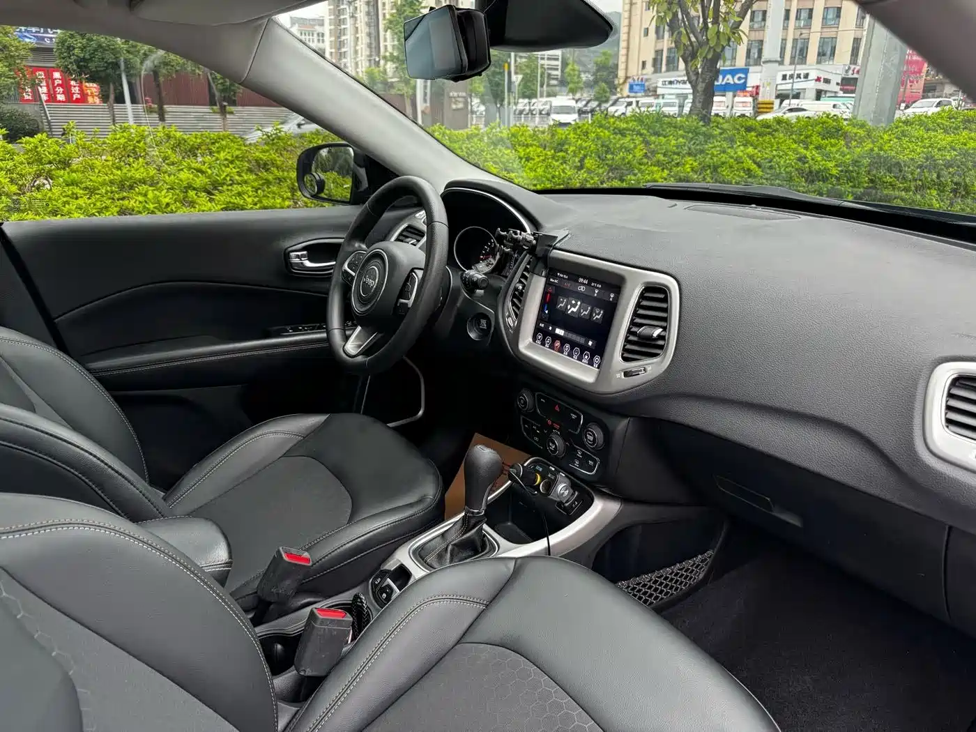 Фото 11 - Jeep Compass