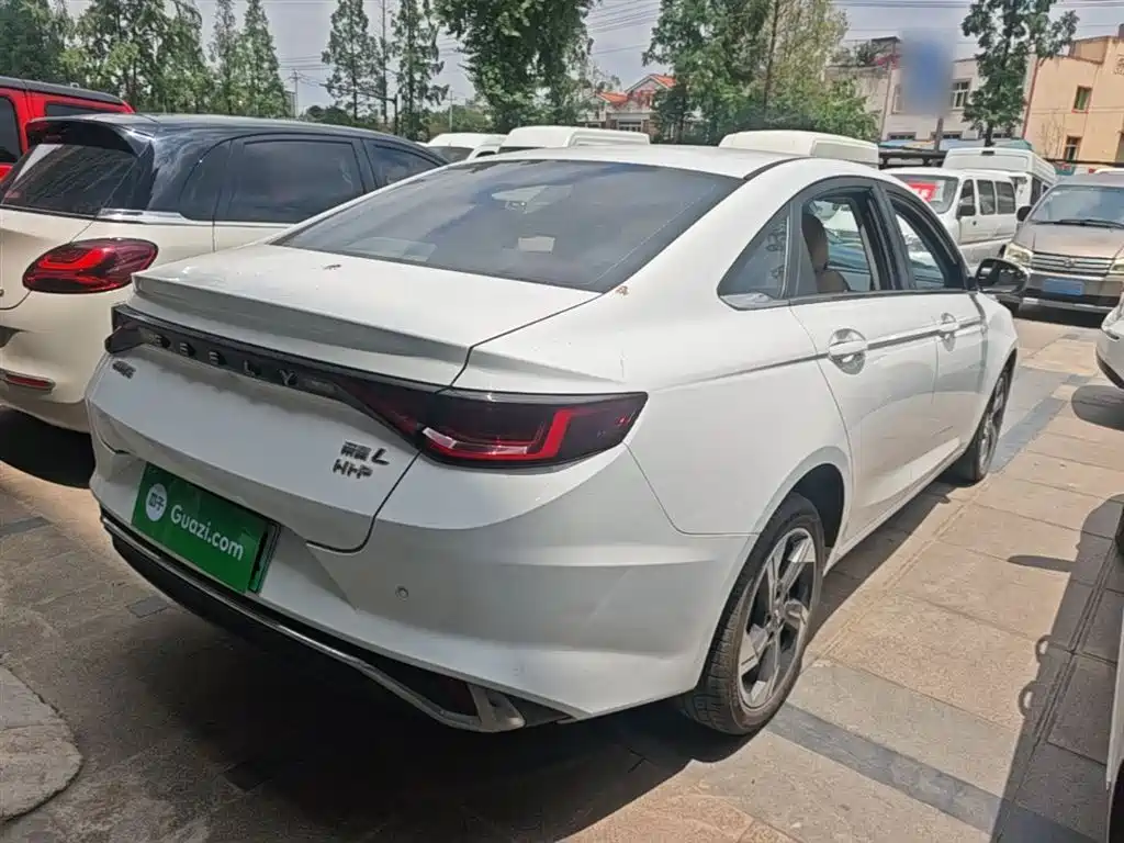صورة 7 - Geely Emgrand L HiP