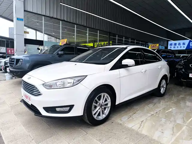FORD FOX