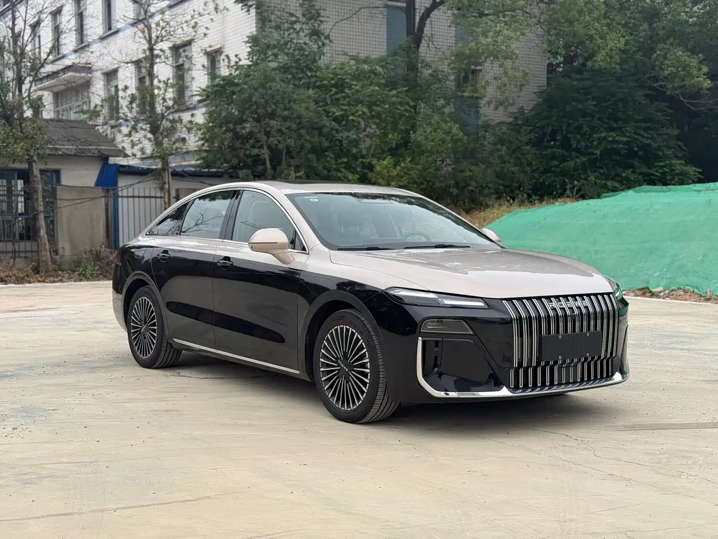 Roewe M7 DMH 2025 2025 Base