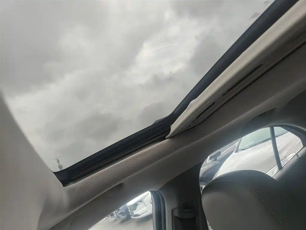 Chevrolet Malibu 2014 2.0L Automatic Luxury фото 18