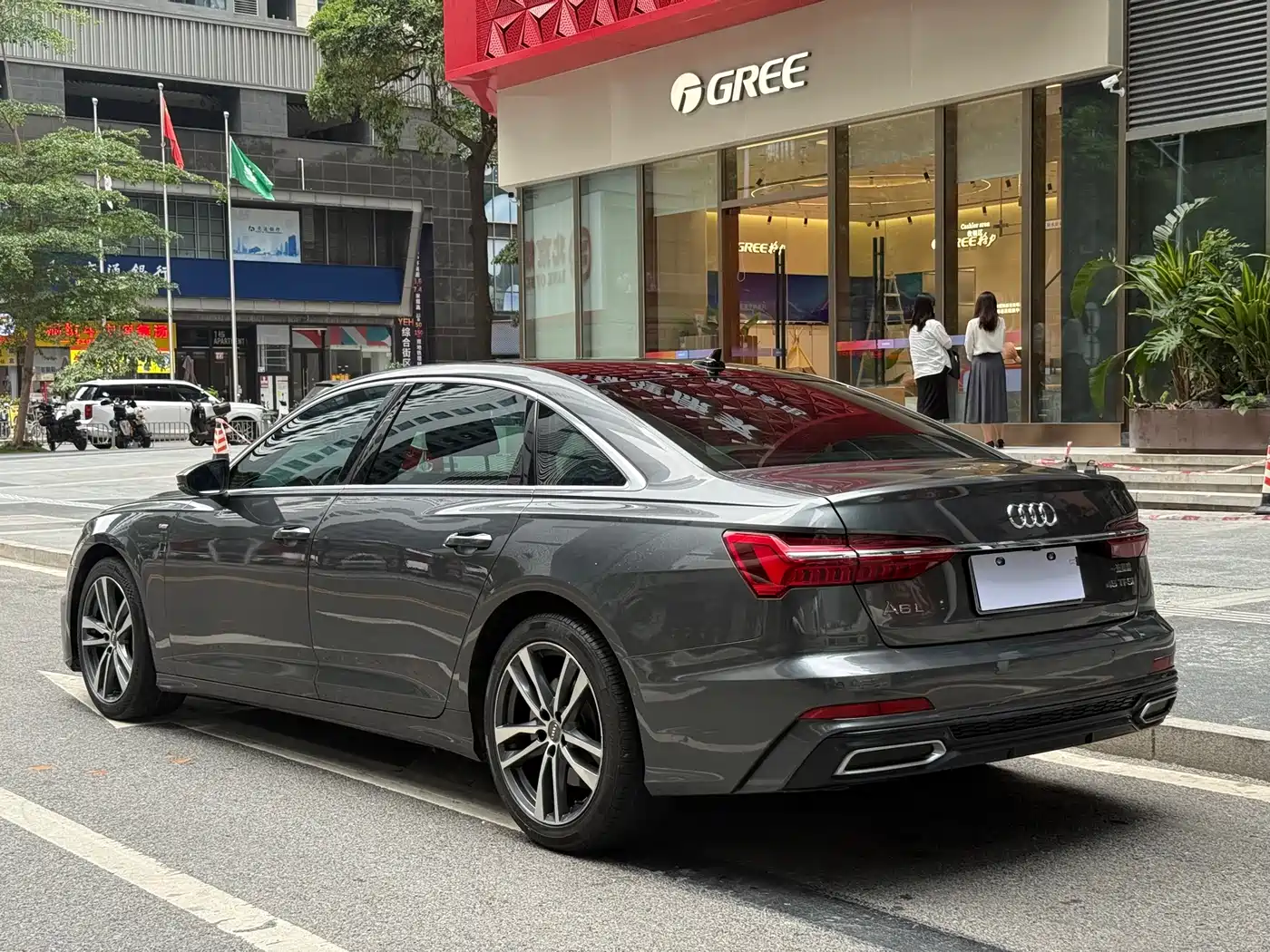 Audi A6L 2021 45 TFSI Exclusive Sport фото 17