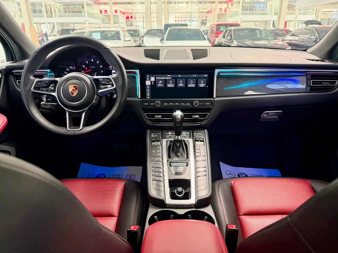 Porsche Macan 2018 Macan 2.0T фото 9