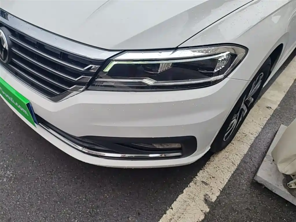 Volkswagen Lavida 2022 1.5L Auto Comfort Edition фото 24