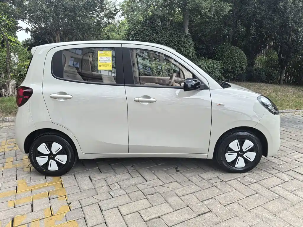 Wuling Motors Hongguang MINIEV 2026 2025 4-Door Advanced