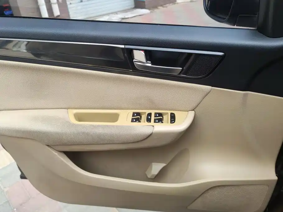 Zhonghua V5 2013 2012 1.6L Automatic Comfort