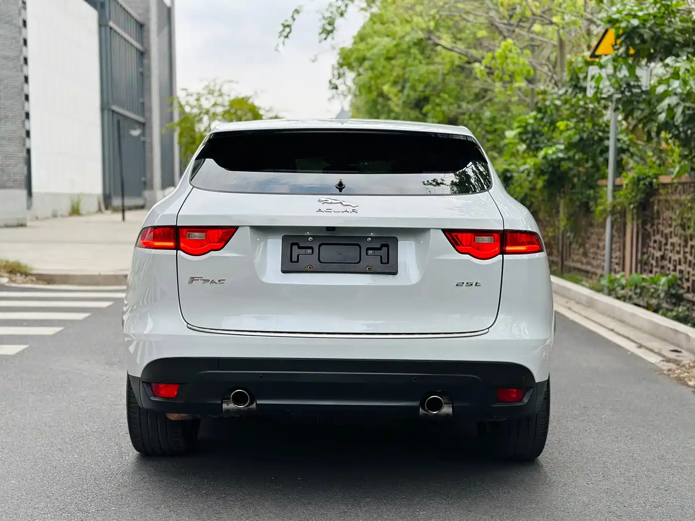 Jaguar F-PACE 2017 2018 2.0T 2WD Urban Premium Edition