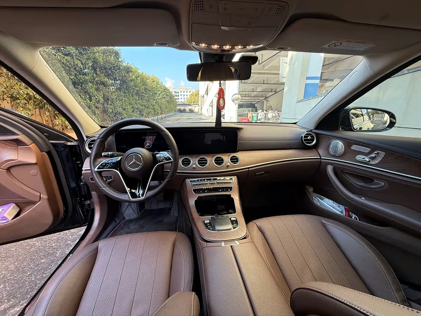 Mercedes-Benz E-Class 2023 E 300 L Luxury фото 6