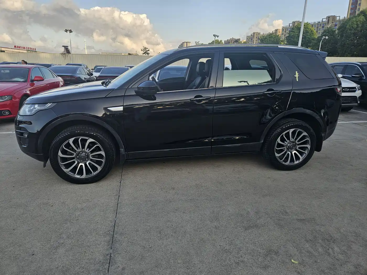 Land Rover Discovery Sport 2016 2.0T HSE фото 4