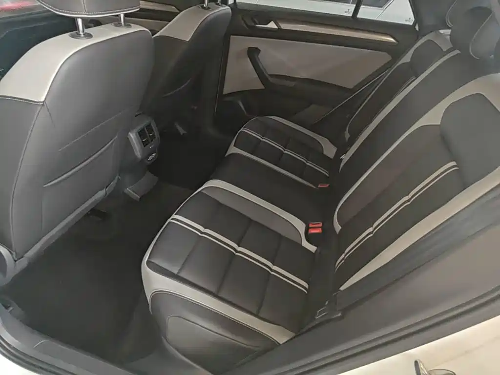 Volkswagen T-Roc, миниатюра 17