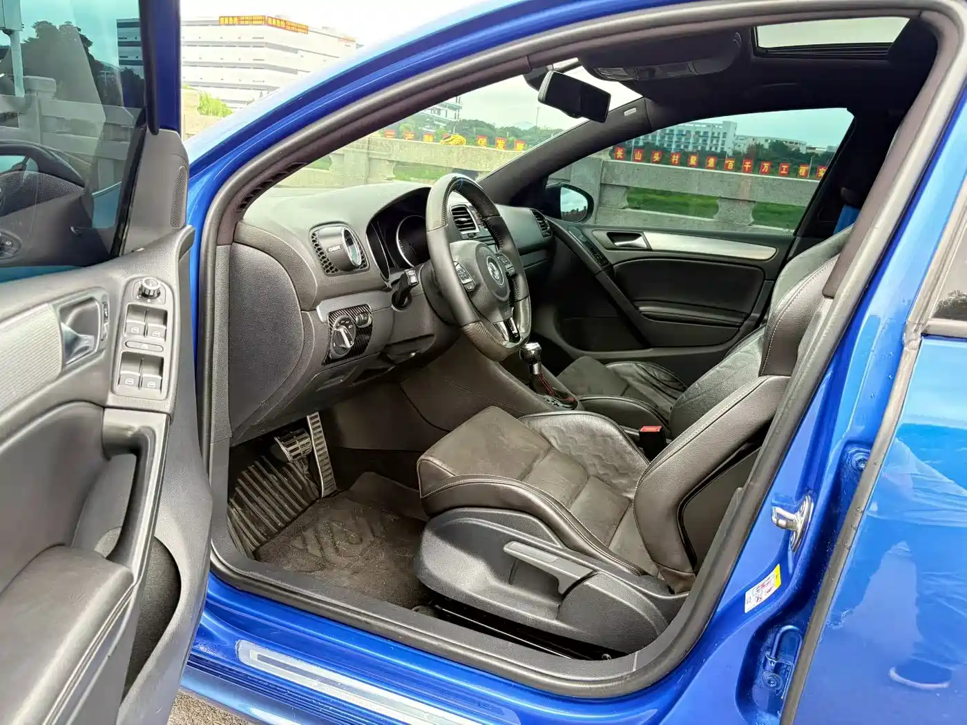 Volkswagen Golf (Import) 2011 2.0TSI R фото 7