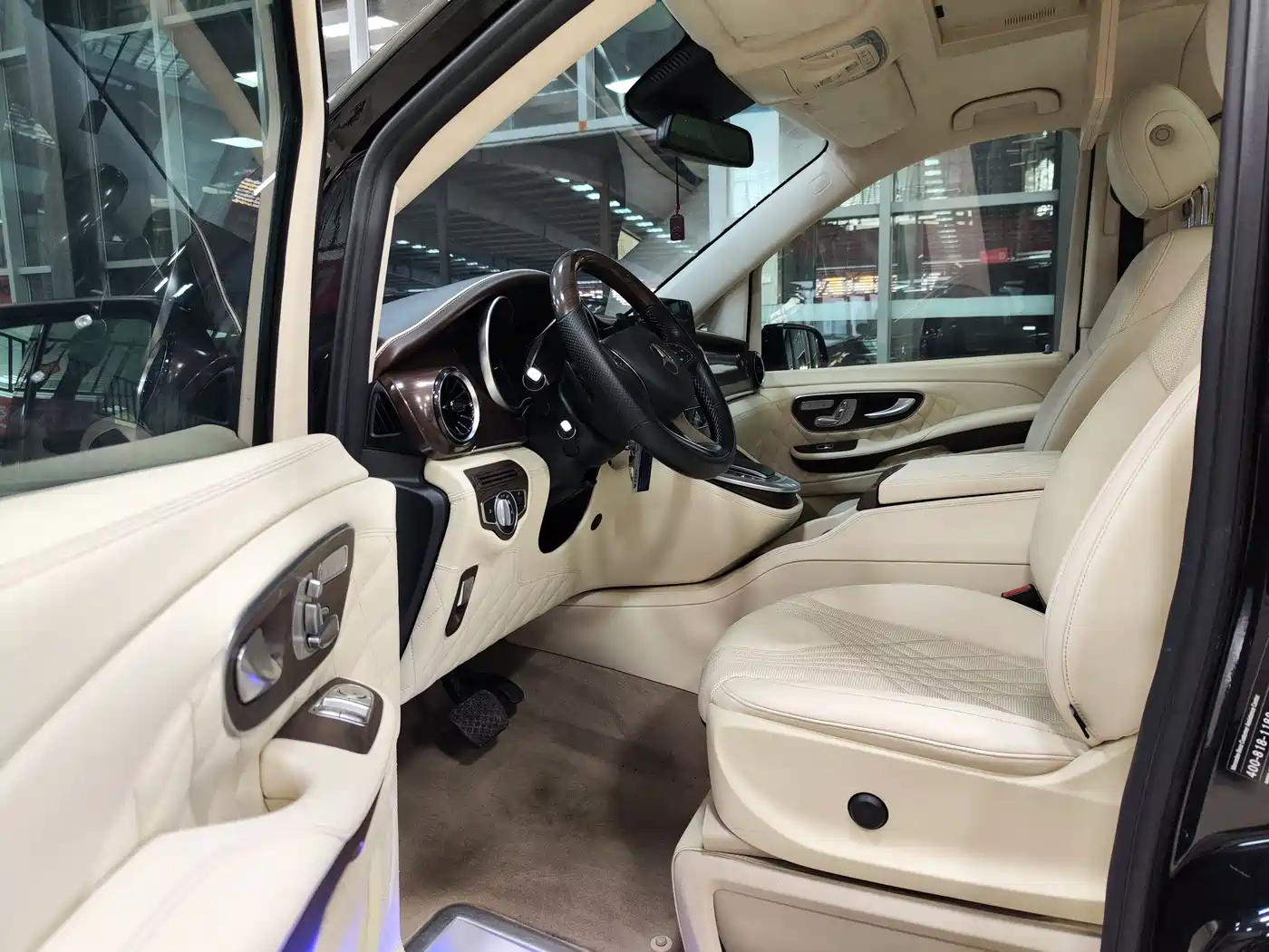 MERCEDES-BENZ V CLASS