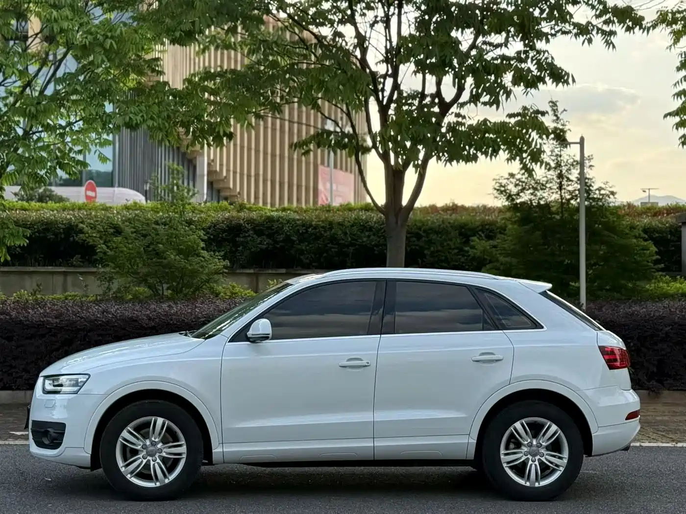 Audi Q3 2015 30 TFSI Comfort фото 3