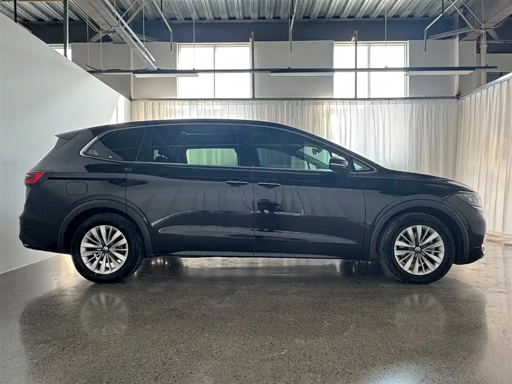Volkswagen Viloran 2023 Facelift 330TSI Business Edition фото 5
