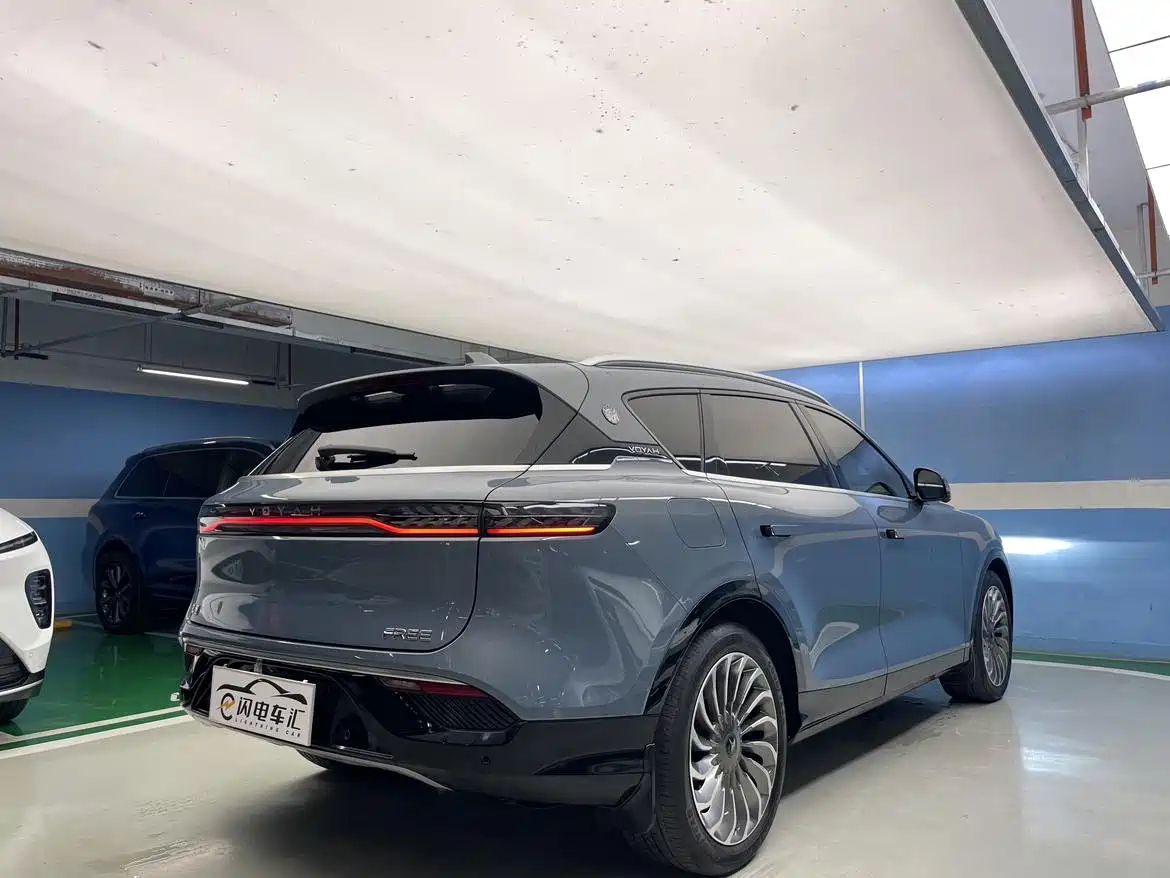 Voyah Auto VOYAH FREE 2021 AWD Standard Range Extender Exclusive Luxury Package фото 6