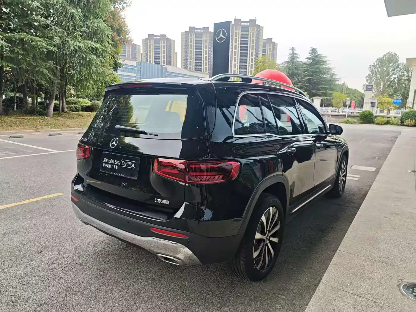 Photo 6 - Mercedes-Benz GLB