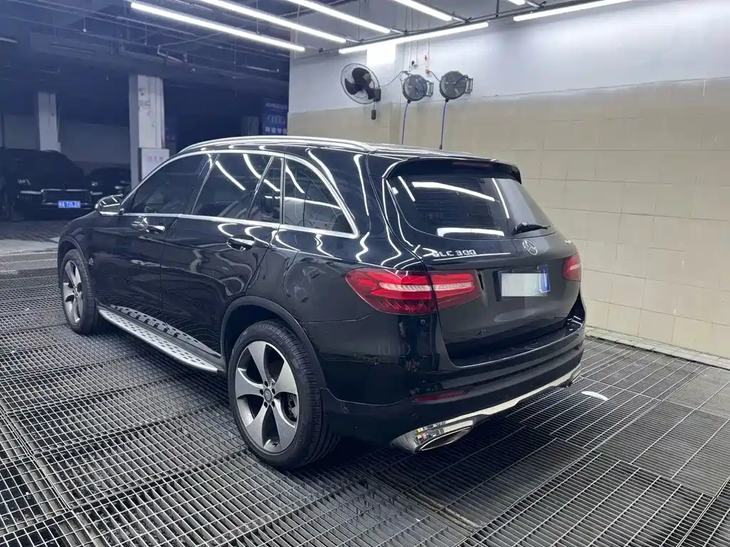 Фото 6 - Mercedes-Benz GLC