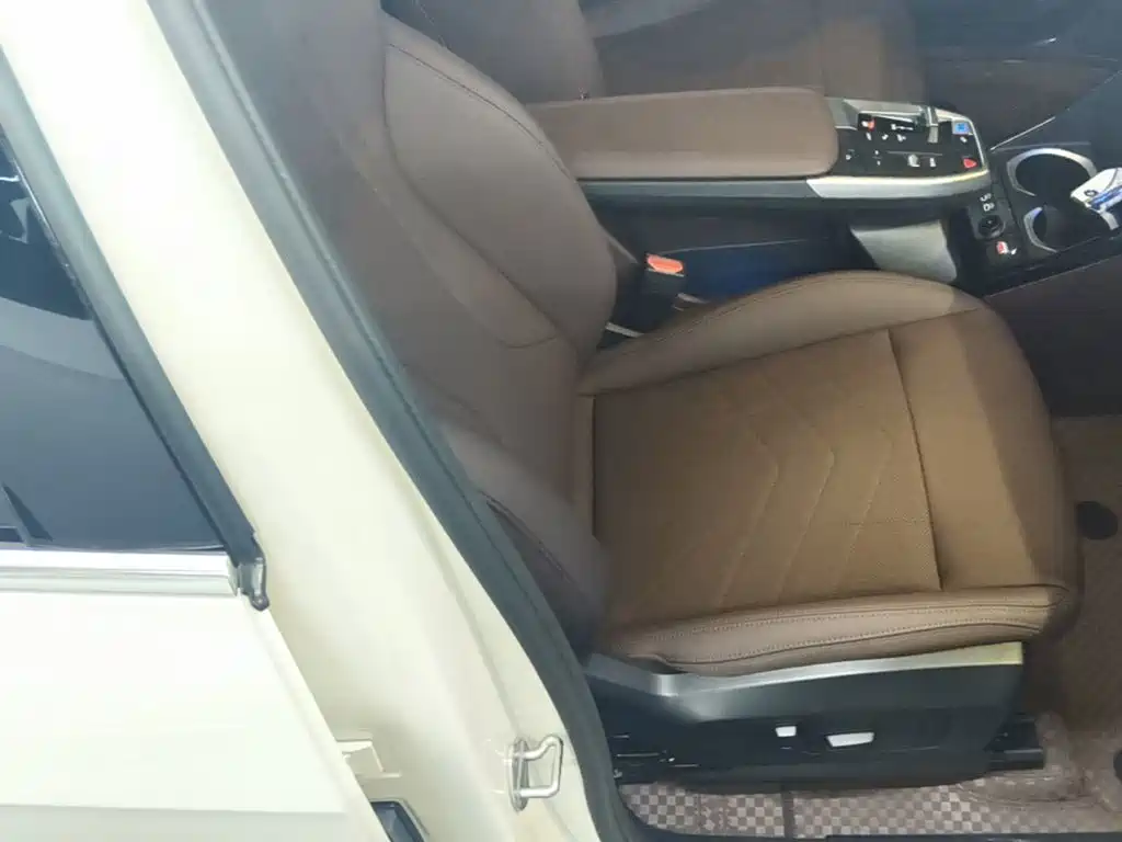 Photo 25 - BMW iX1