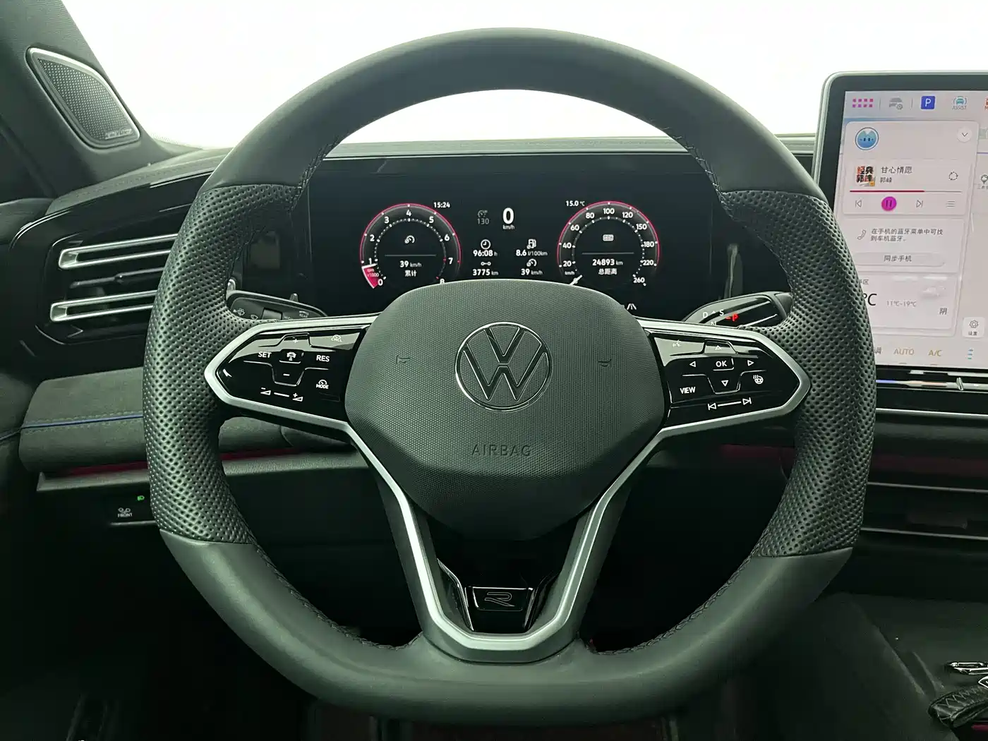 Volkswagen Tiguan L 2024 PRO 330TSI FWD R-Line Intelligent Premium Edition фото 14