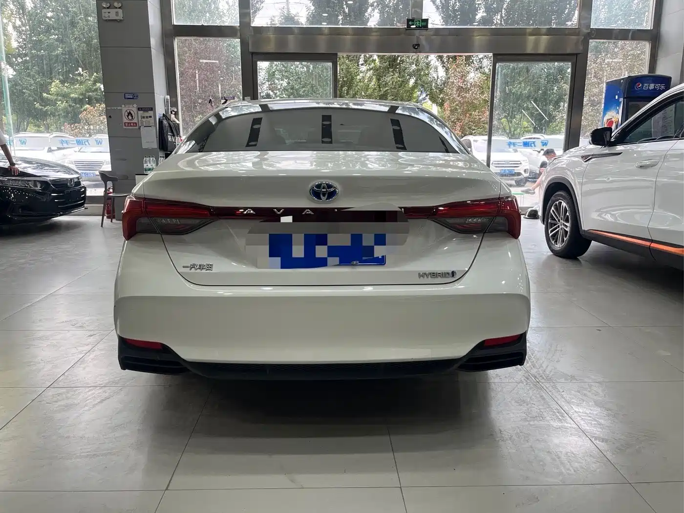 Toyota Avalon 2019 Hybrid 2.5L Luxury Edition China VI фото 5