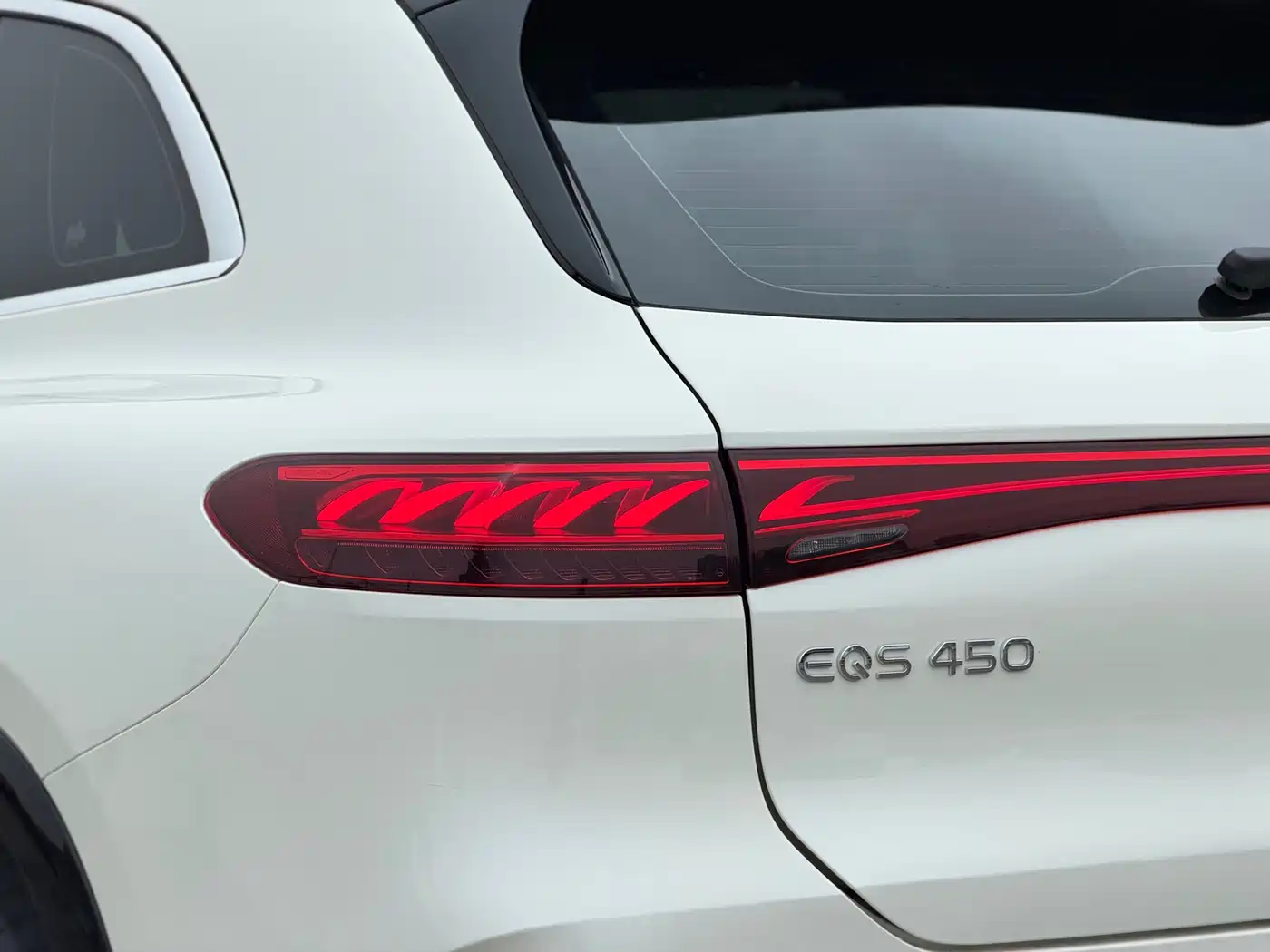 Mercedes-Benz EQS SUV 2023 450 4MATIC Pioneer Edition фото 32