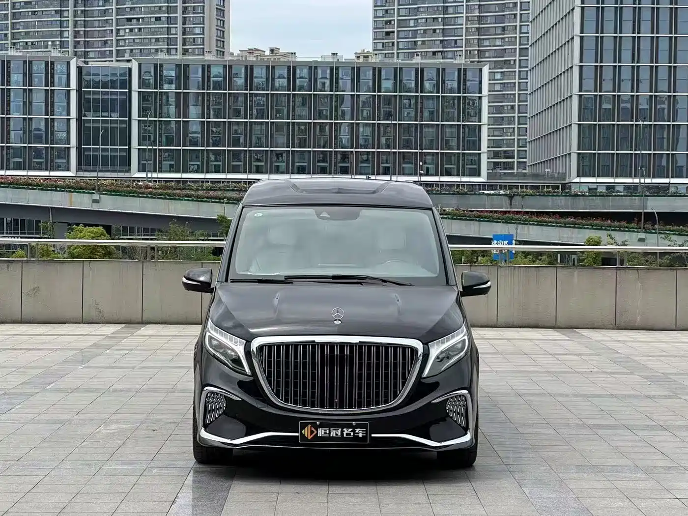 Mercedes-Benz V-Class 2022 V 260 L Long Wheelbase Prestige Edition фото 2
