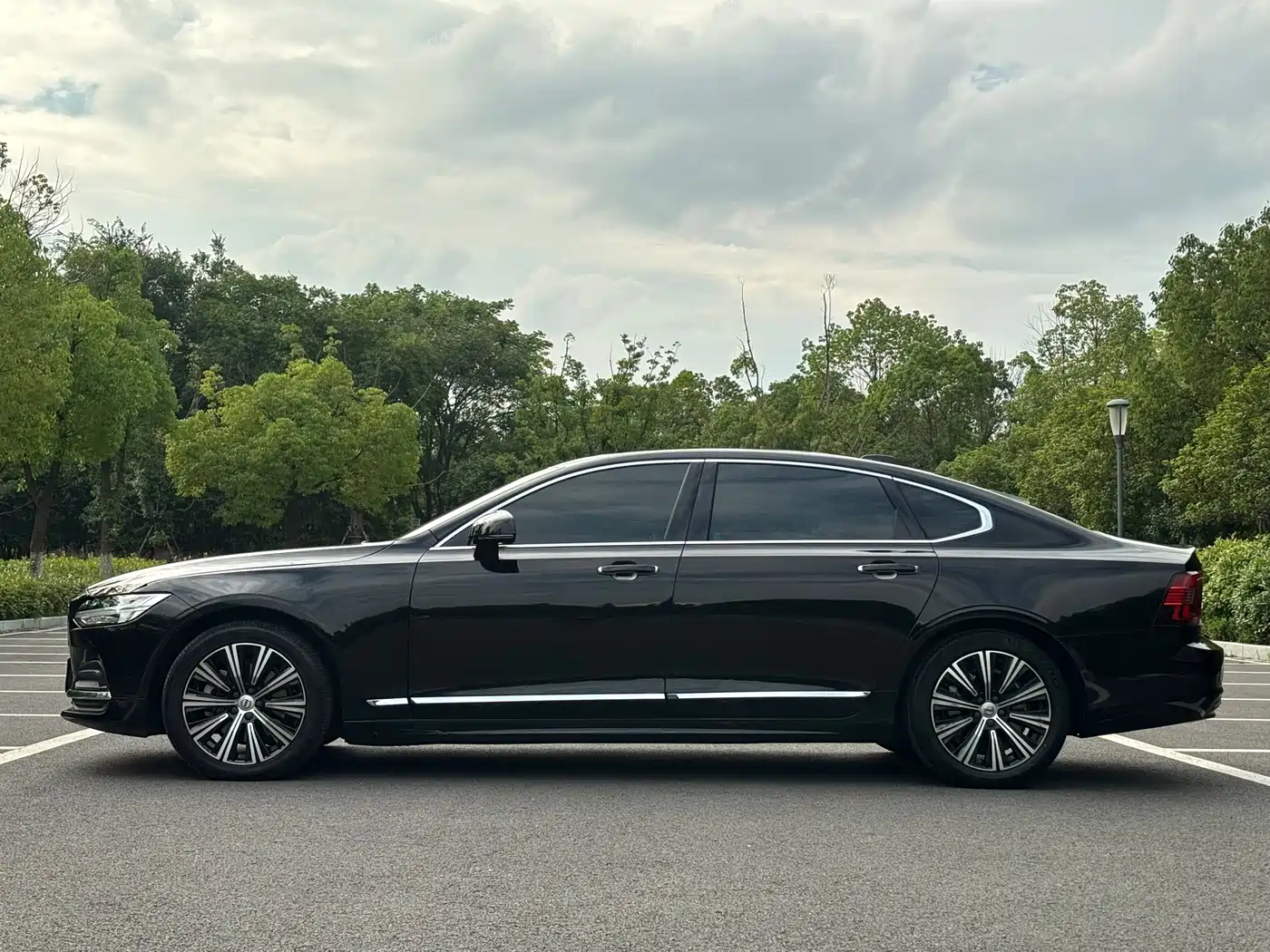 Фото 3 - Volvo S90