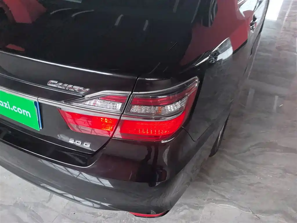 Toyota Camry 2016 2.0G 10th Anniversary Leading Edition фото 24