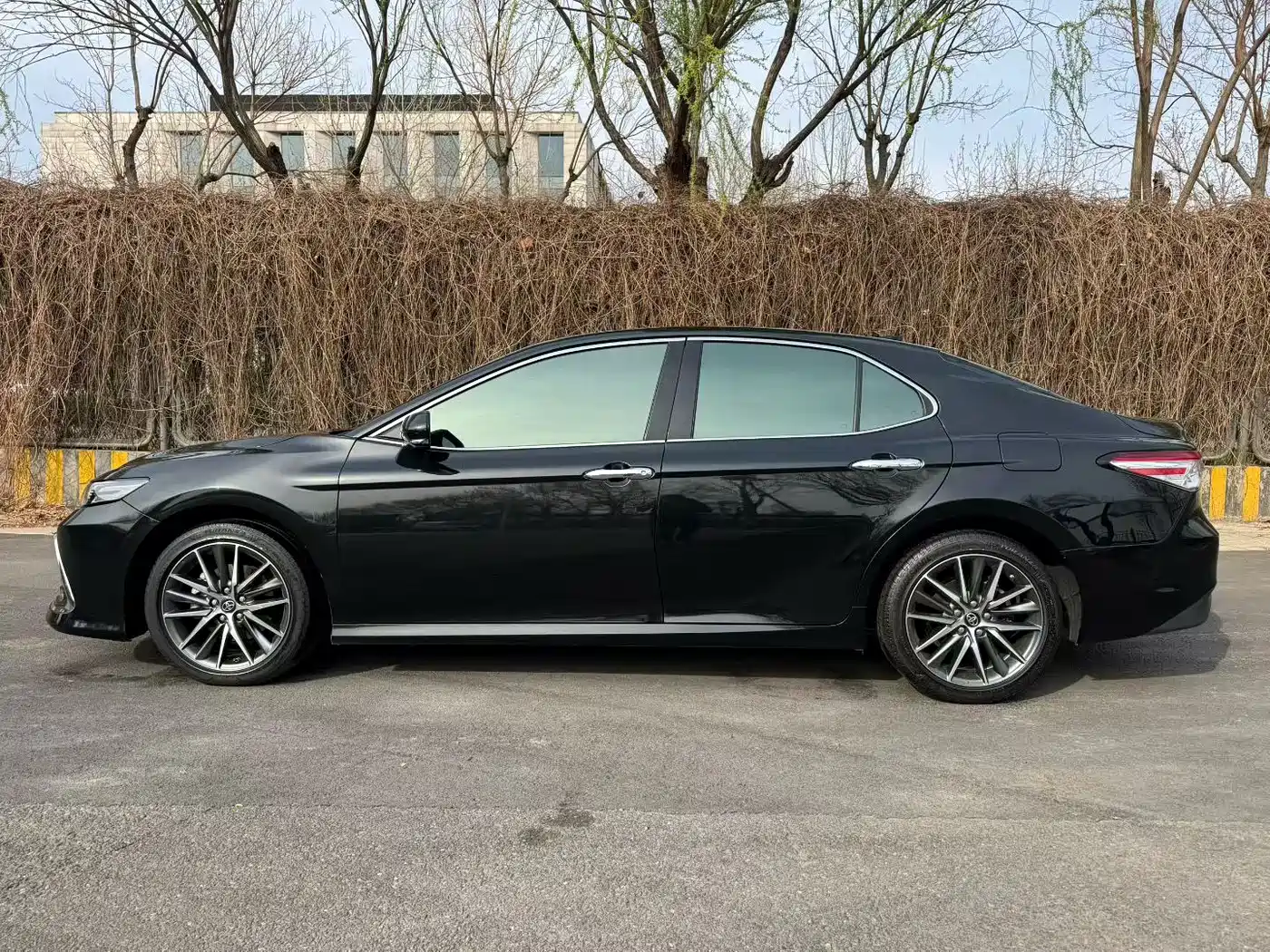 Toyota Camry 2023 2.5Q Flagship Edition фото 3