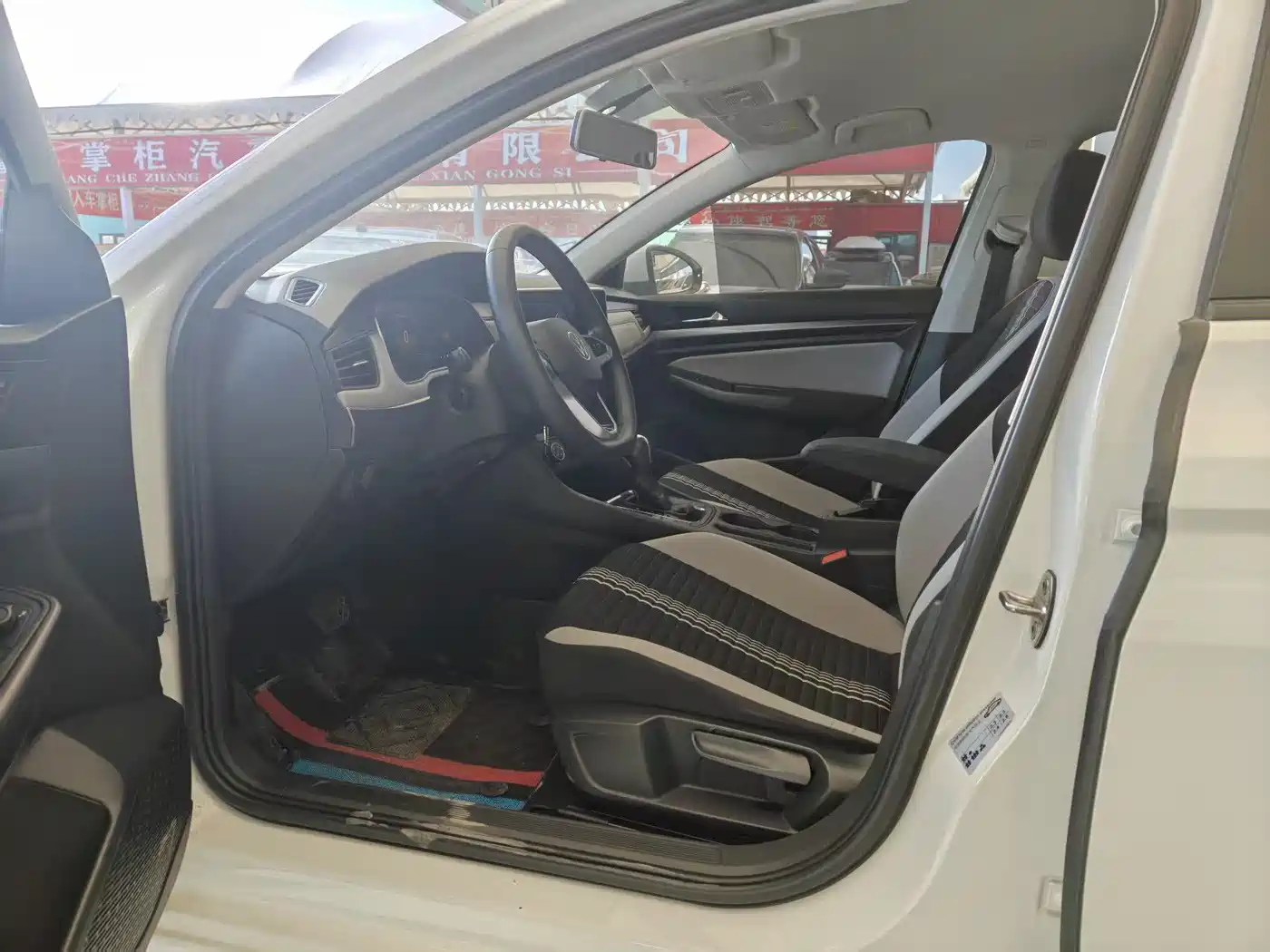 Volkswagen Bora 2023 200TSI DSG Yuexing Edition фото 4