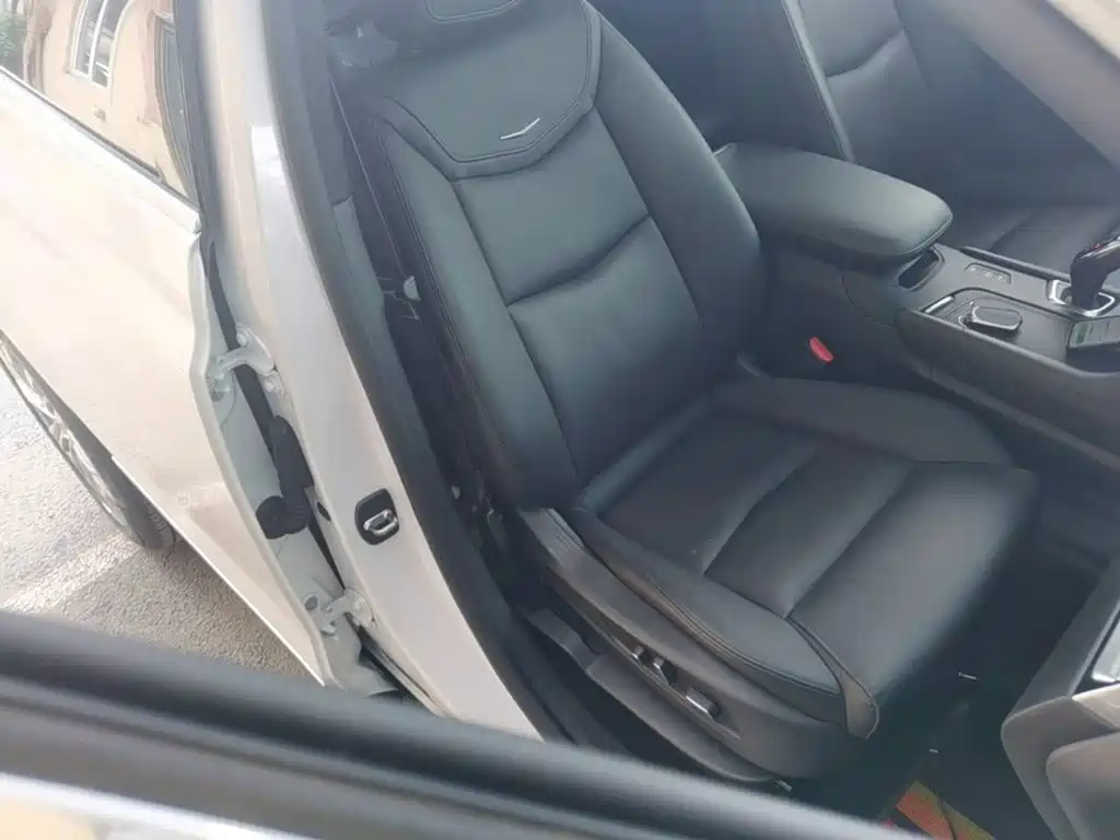Photo 25 - Cadillac XT5