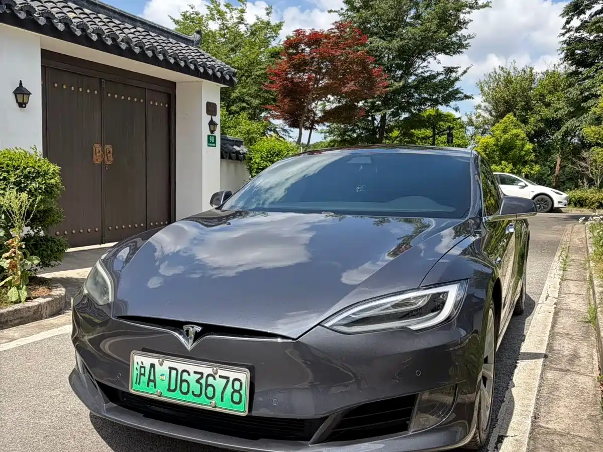 TESLA MODEL S