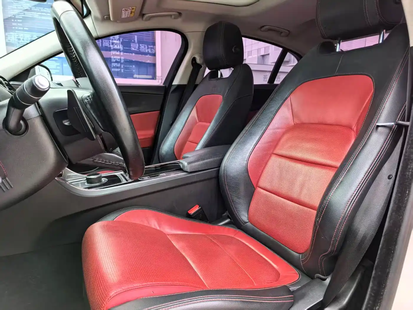 Jaguar XE 2016 2015 2.0T 200PS R-Sport