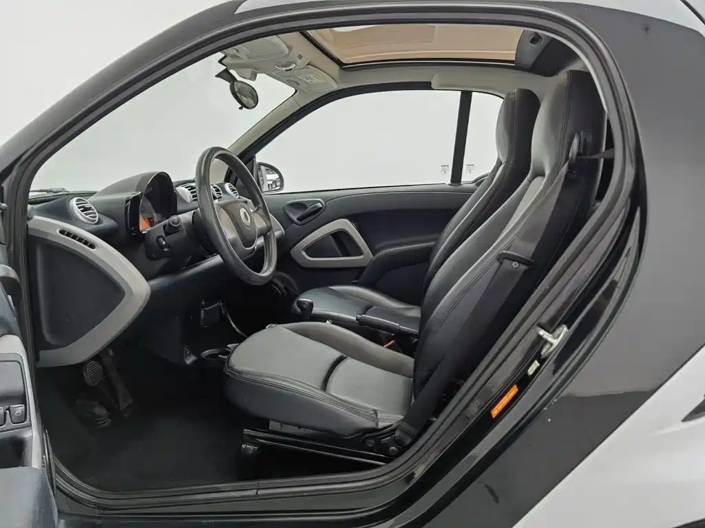 Photo 10 - smart fortwo