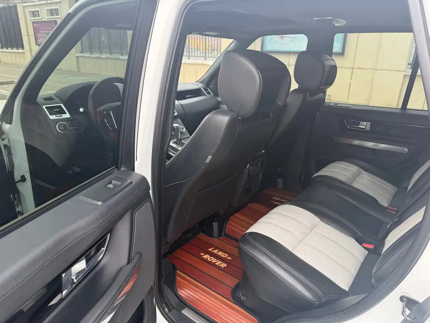 Фото 7 - Land Rover Range Rover Sport