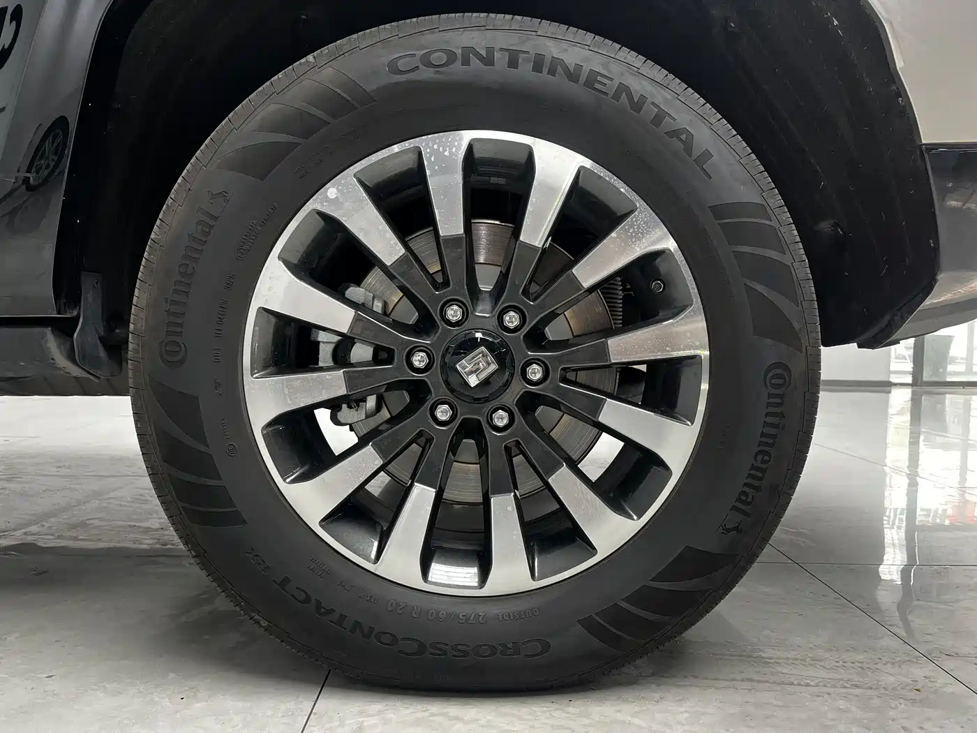 TANK TANK 700 NEW ENERGY