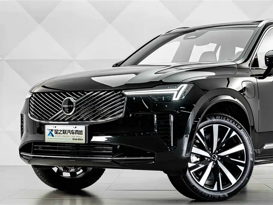 2026 Volvo XC90 Plug-in Hybrid