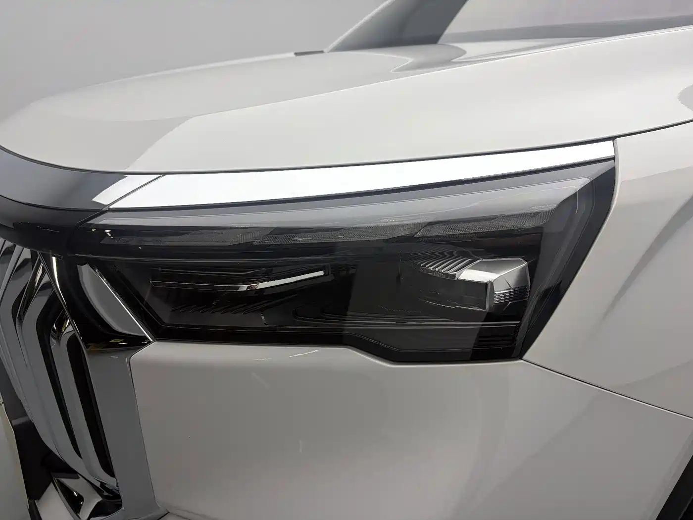 Geely Haoyue L 2024 2023 2.0T DCT Premium Model