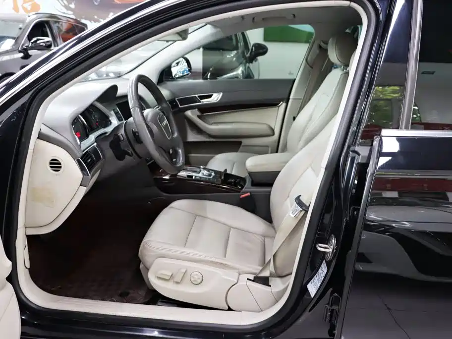 Фото 4 - Audi A6L
