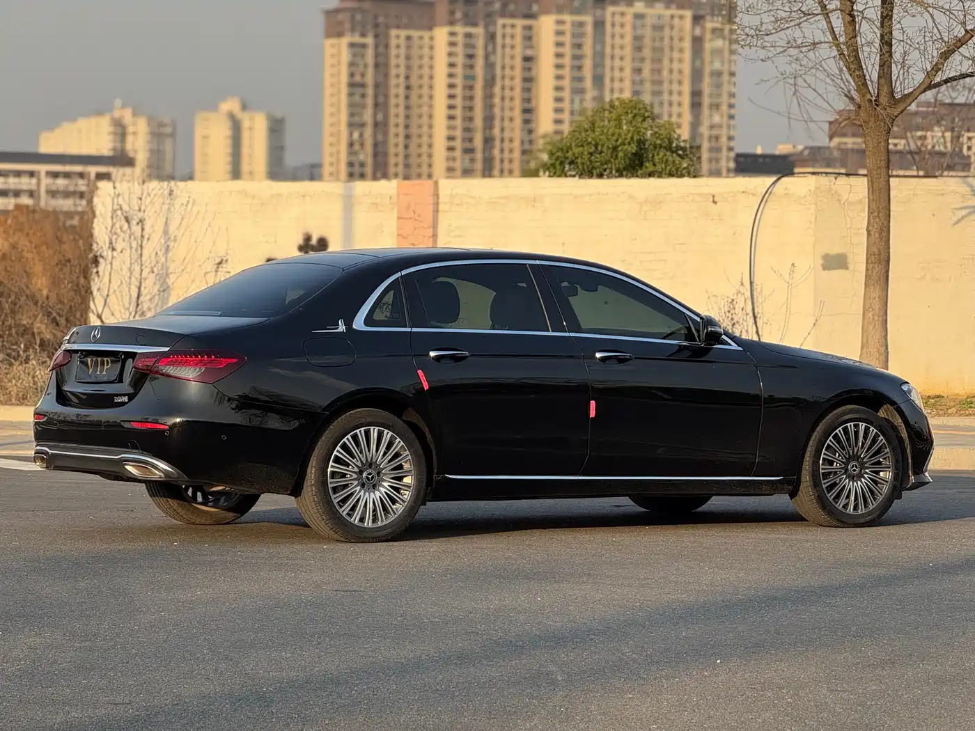 Mercedes-Benz E-Class 2023 E 300 L Fashion фото 18