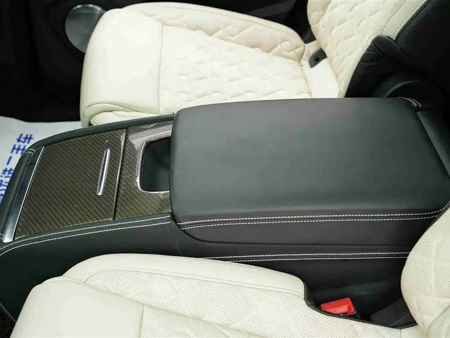 Audi Q7 2010 2010 Model 6.0 V12 TDI Flagship