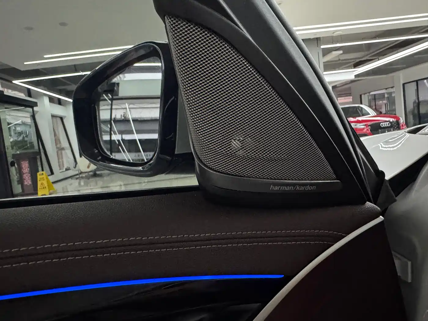BMW 5 Series 2020 525Li M Sport Package фото 12