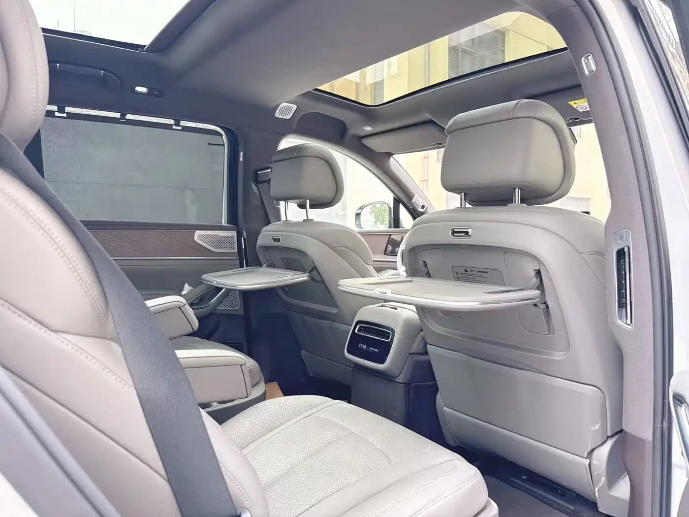 Denza N9 2026 2025 Model Prestige Edition