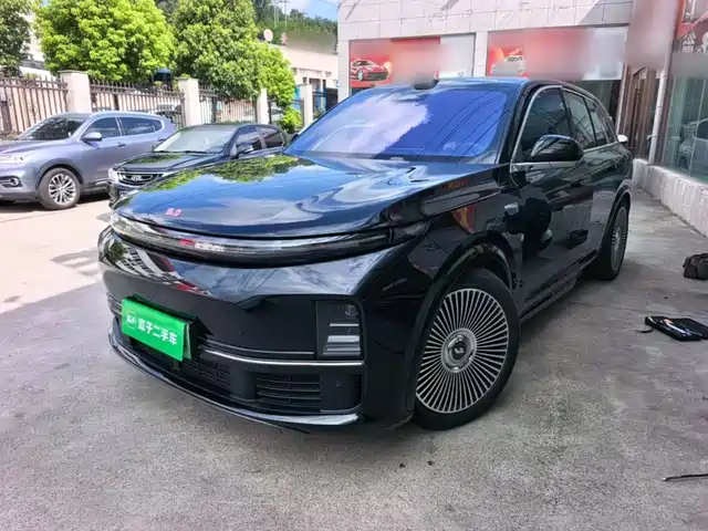 Li Auto L7 2025
