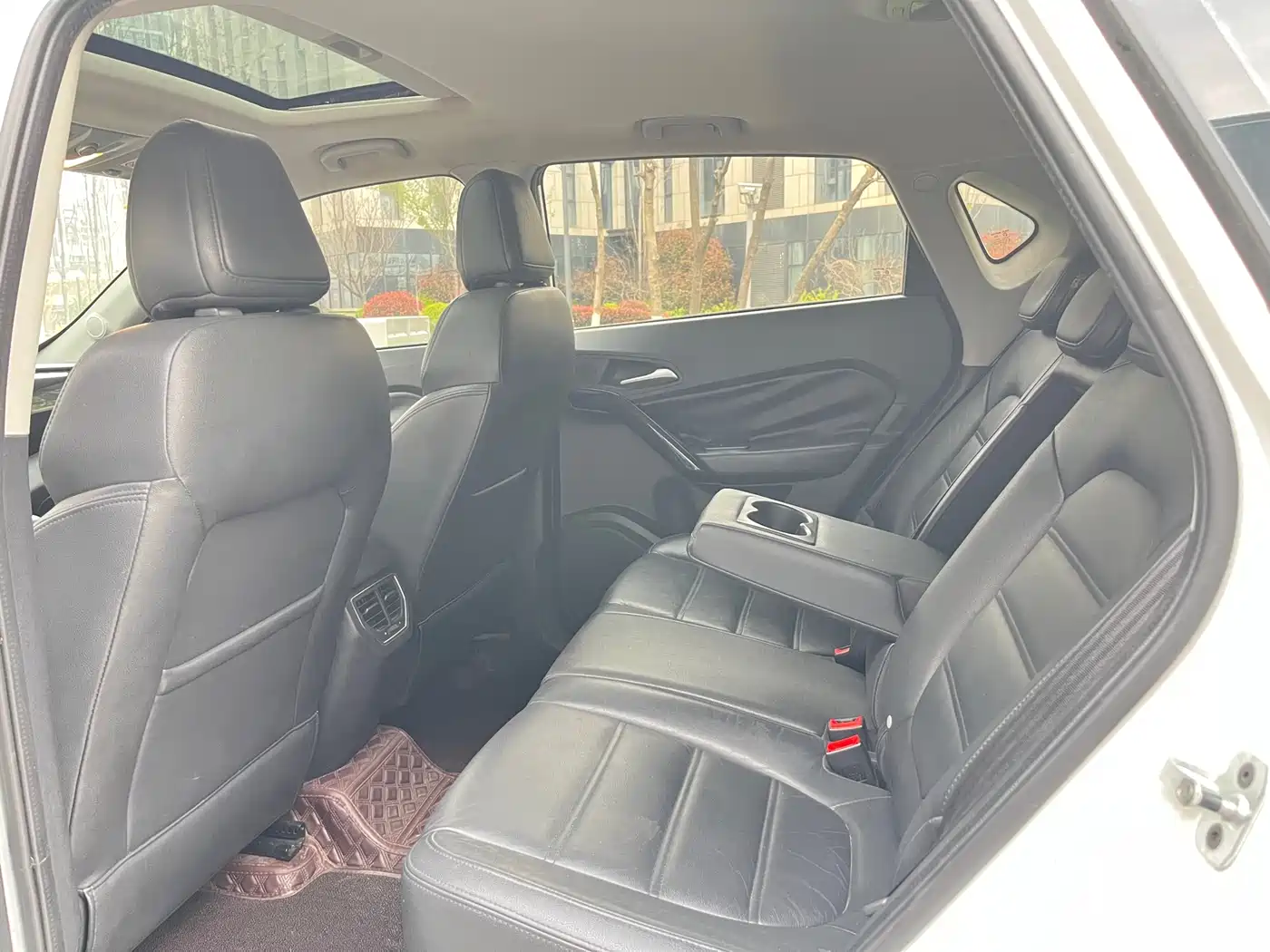 Photo 7 - MG Roewe RX5