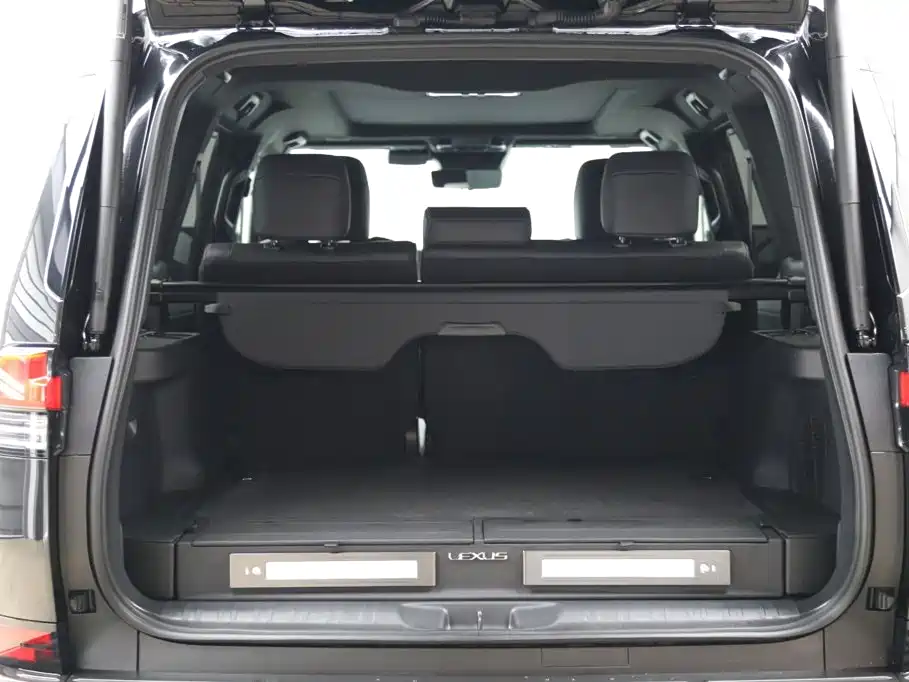 Фото 31 - Lexus GX