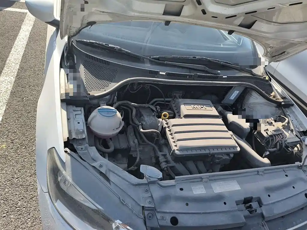 Volkswagen Jetta 2013 1.6L Manual Comfort фото 21